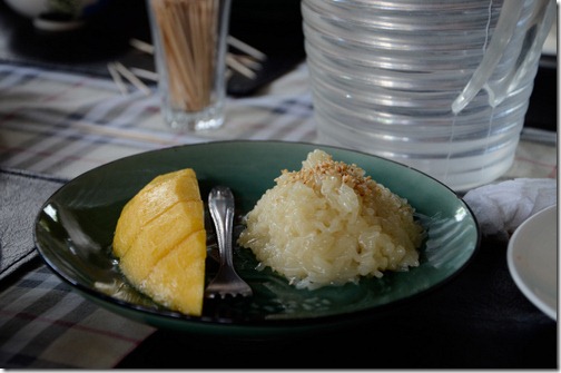 Sticky rice with coconut milk and mango